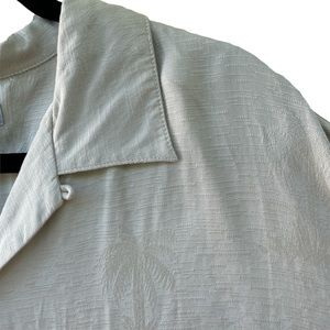 Ivory Half Moon Bay Mens Hawaiian Vacation Shirt Medium